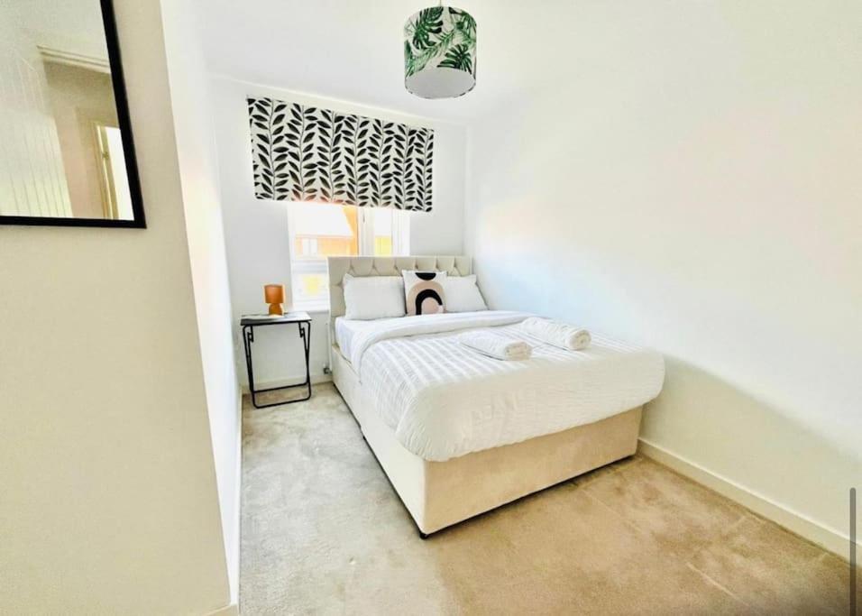 Ashford Retreat - Luxury Home With Double Parking Eksteriør bilde