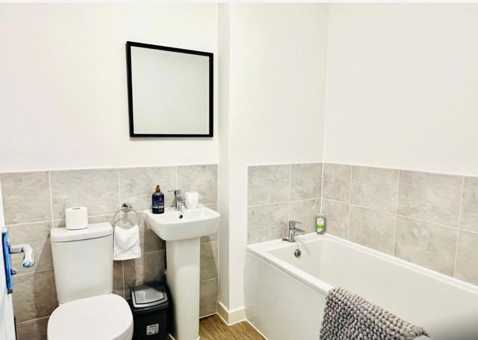Ashford Retreat - Luxury Home With Double Parking Eksteriør bilde