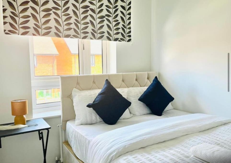 Ashford Retreat - Luxury Home With Double Parking Eksteriør bilde